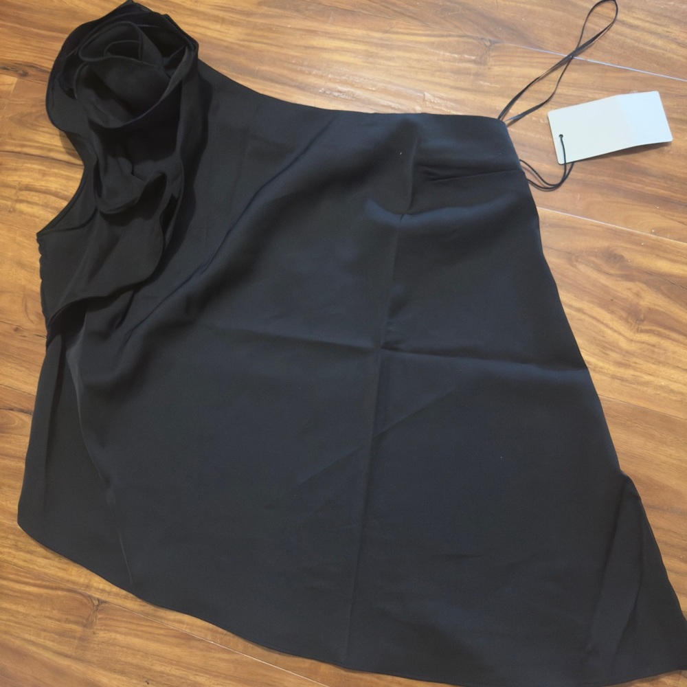 Milk & Honey Black Flower One-Shoulder Top - Picture 3 of 8